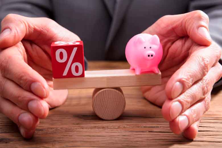 Retención de pensiones alimenticias por un abogado